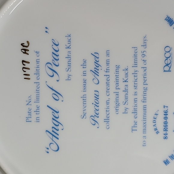 HP🥰Sandra Kuck Angel of Peace 1995 & Plate Hanger - Picture 4 of 8